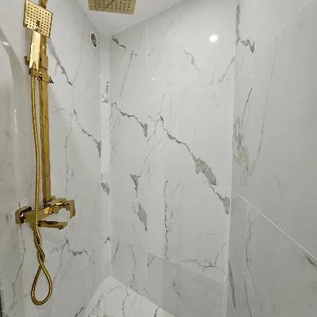 Entier , 2 * Paris